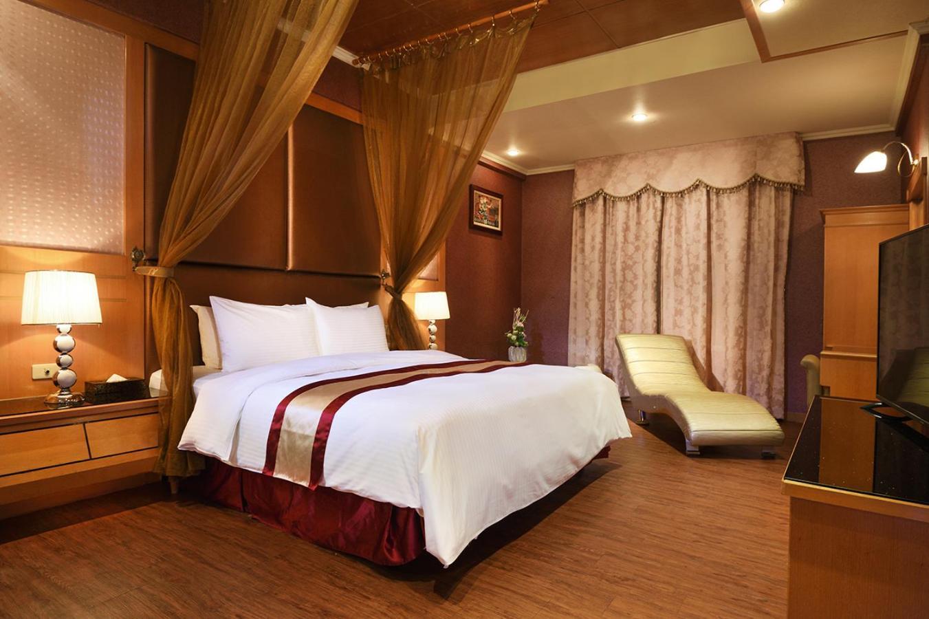 Natoli Motel Tainan Exterior photo
