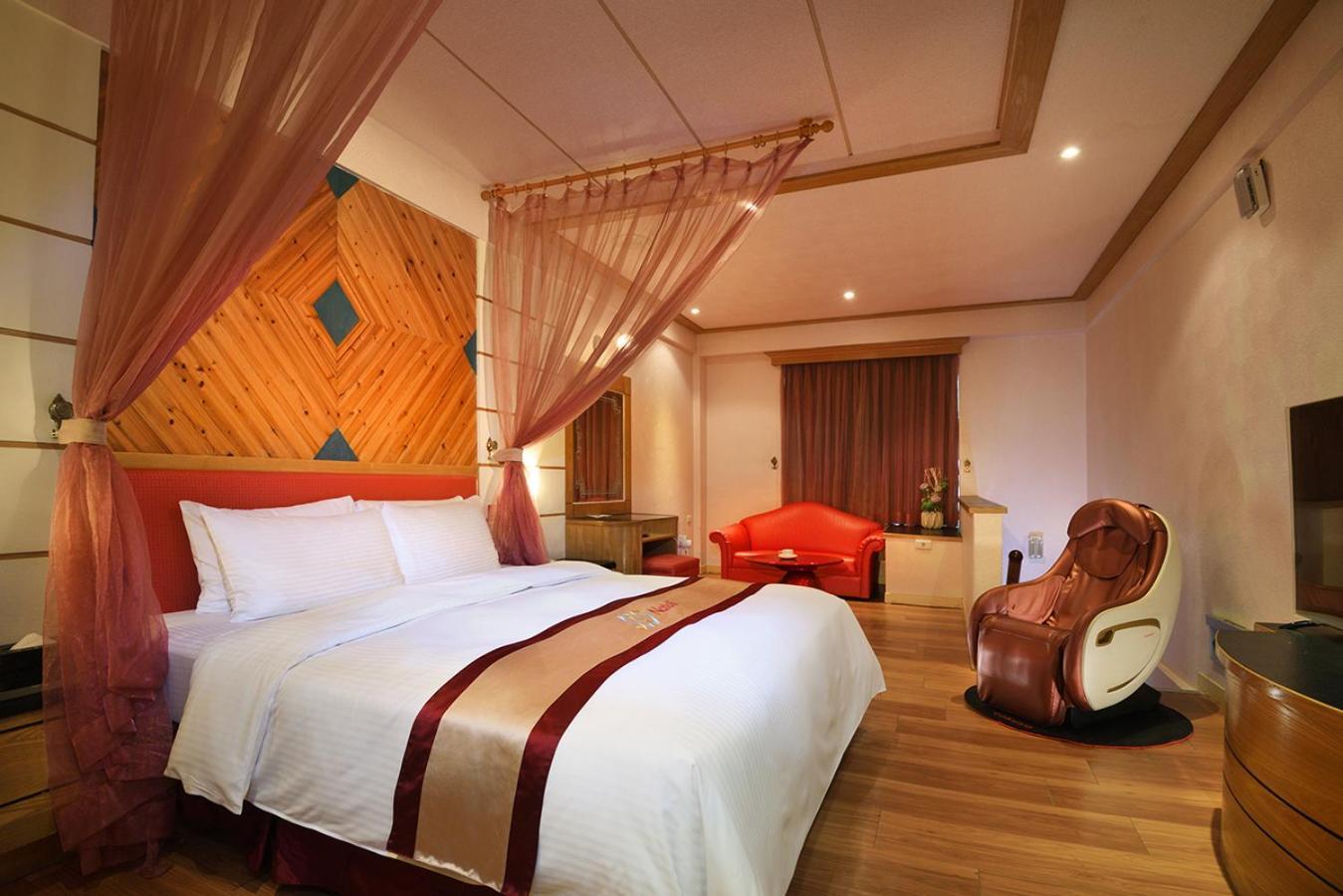 Natoli Motel Tainan Exterior photo